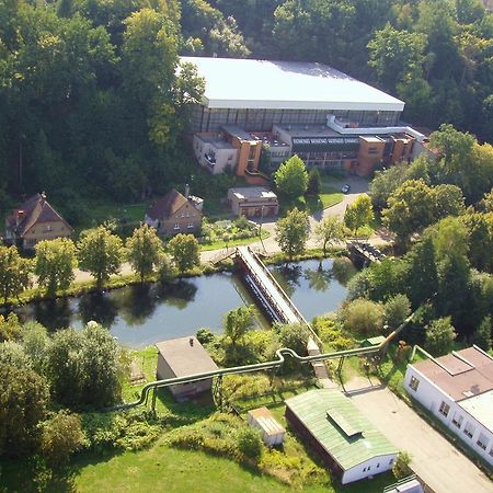 Hotel Zimni Stadion Náchod Buitenkant foto