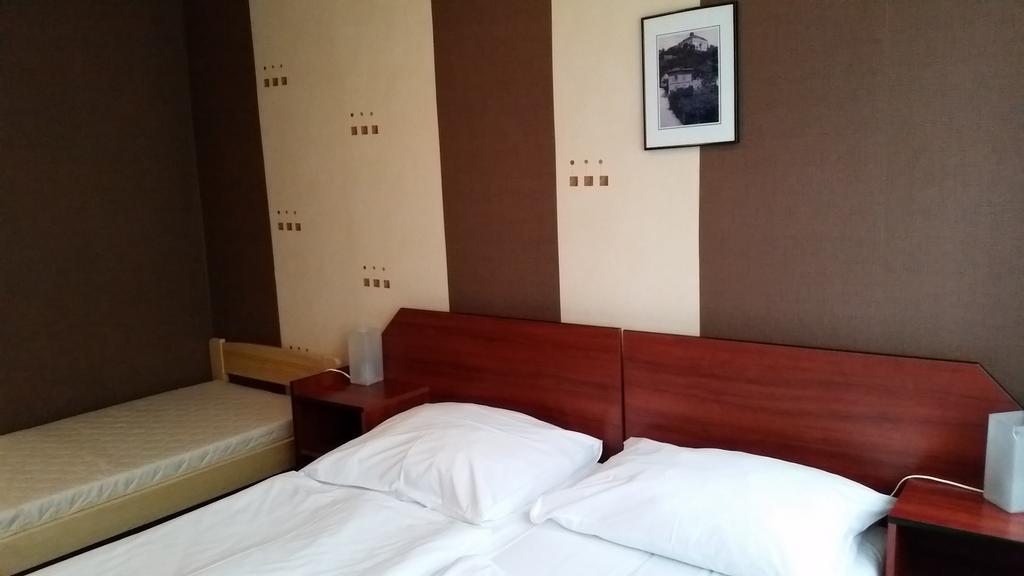 Hotel Zimni Stadion Náchod Kamer foto