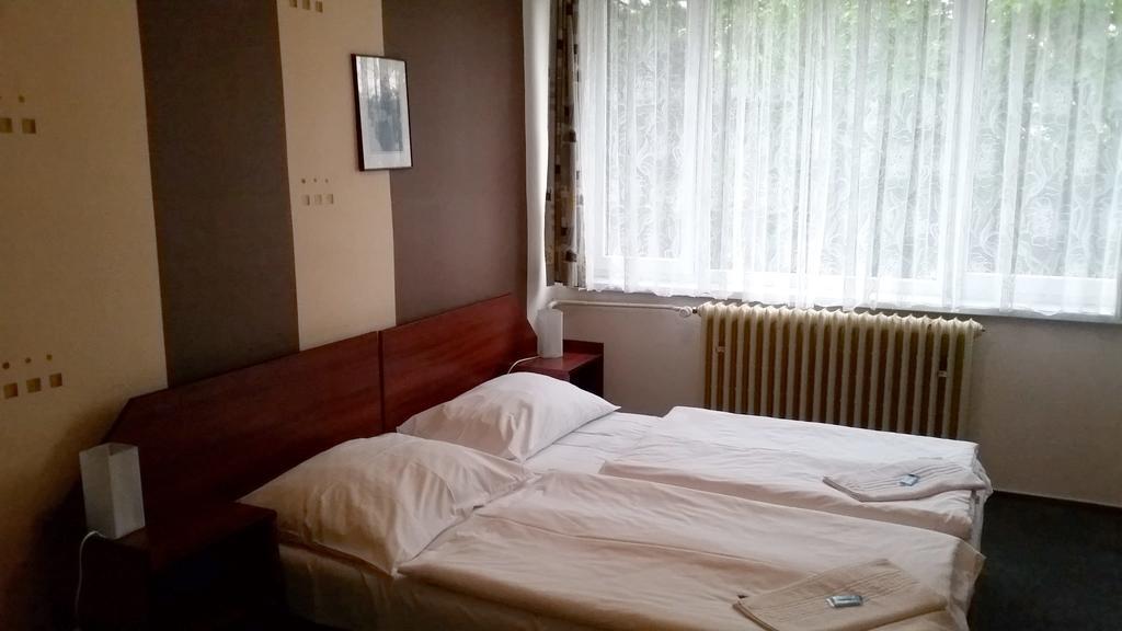 Hotel Zimni Stadion Náchod Kamer foto